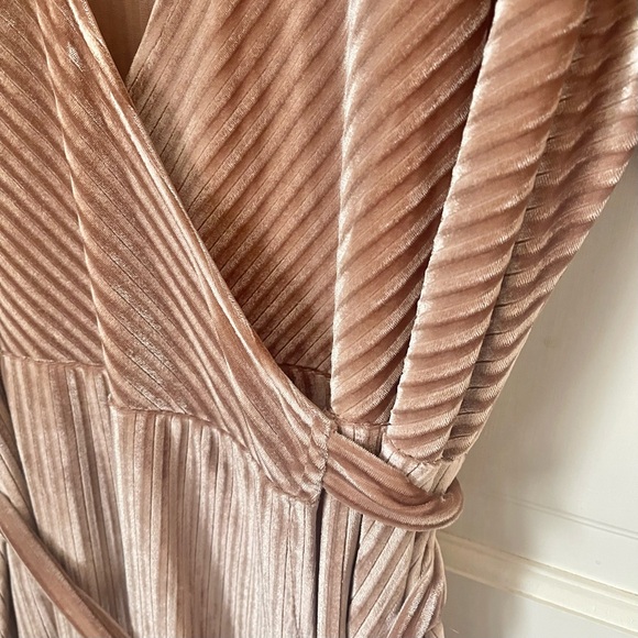 NWT Baltic Born Andi Dress 3X Ribbed Velvet Wrap Dress Champagne Bridesmaid - Picture 7 of 10